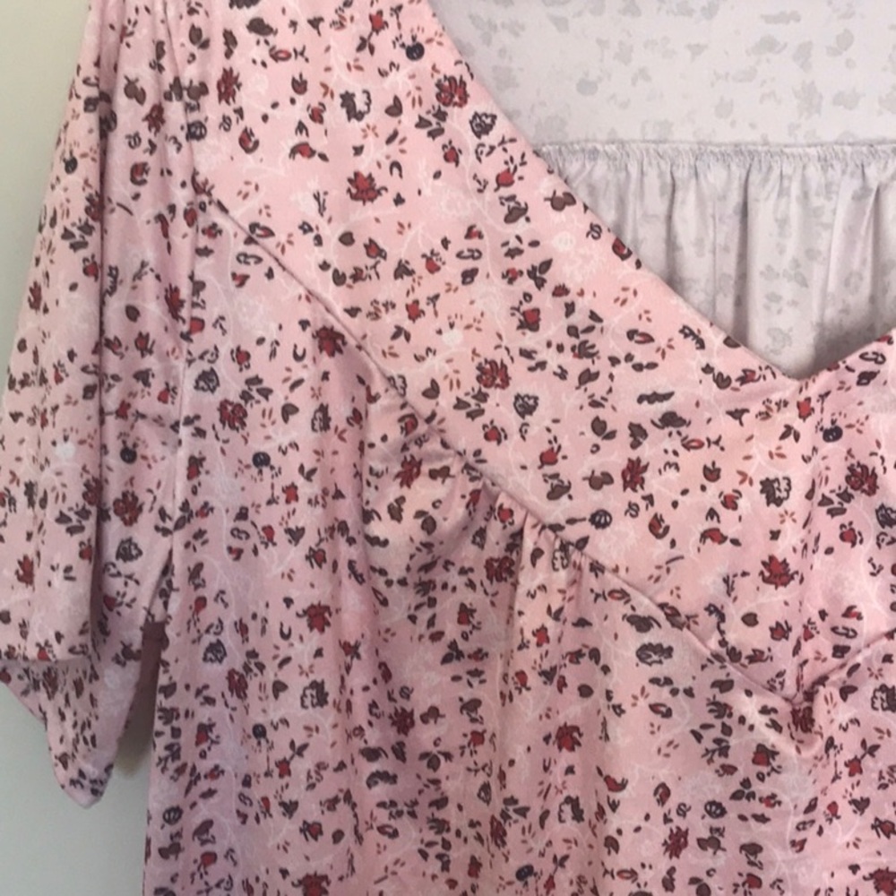 Pink red and brown mix in this very comfy top!  XL